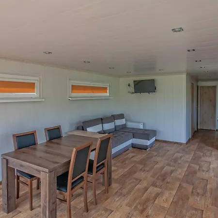 格斯尼克博德迪贝姆酒店 *