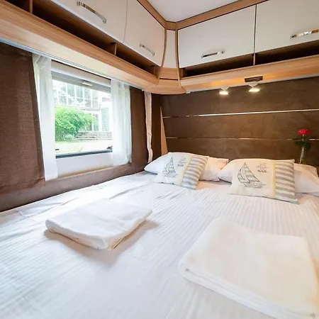 Farm stay Gosciniec Pod Debem