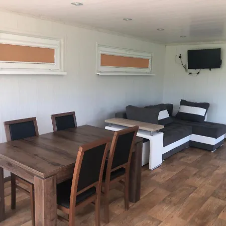 格斯尼克博德迪贝姆酒店 *